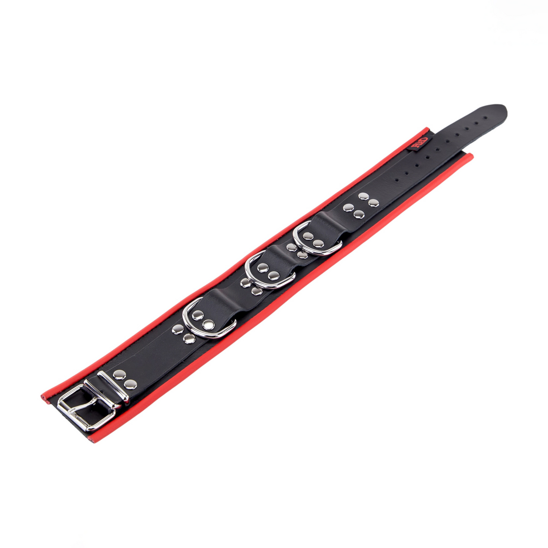Lederhalsband mit 3 D-Ringen Rot/Schwarz