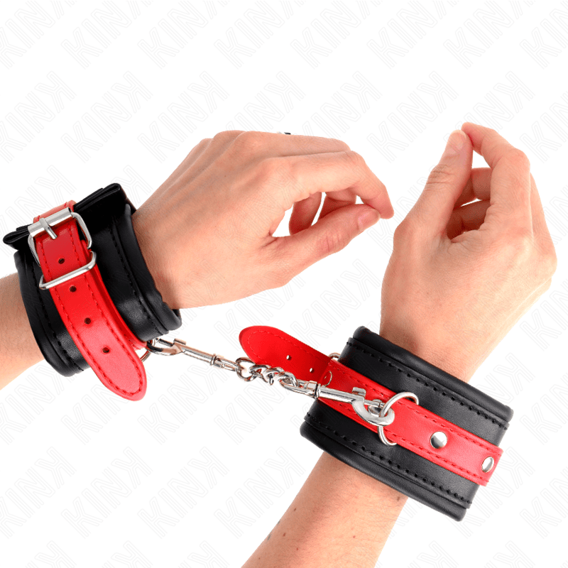 Kink - Handgelenkfesseln Schwarz mit Rotem Gürtel Verstellbar 17-28 cm x 6 cm