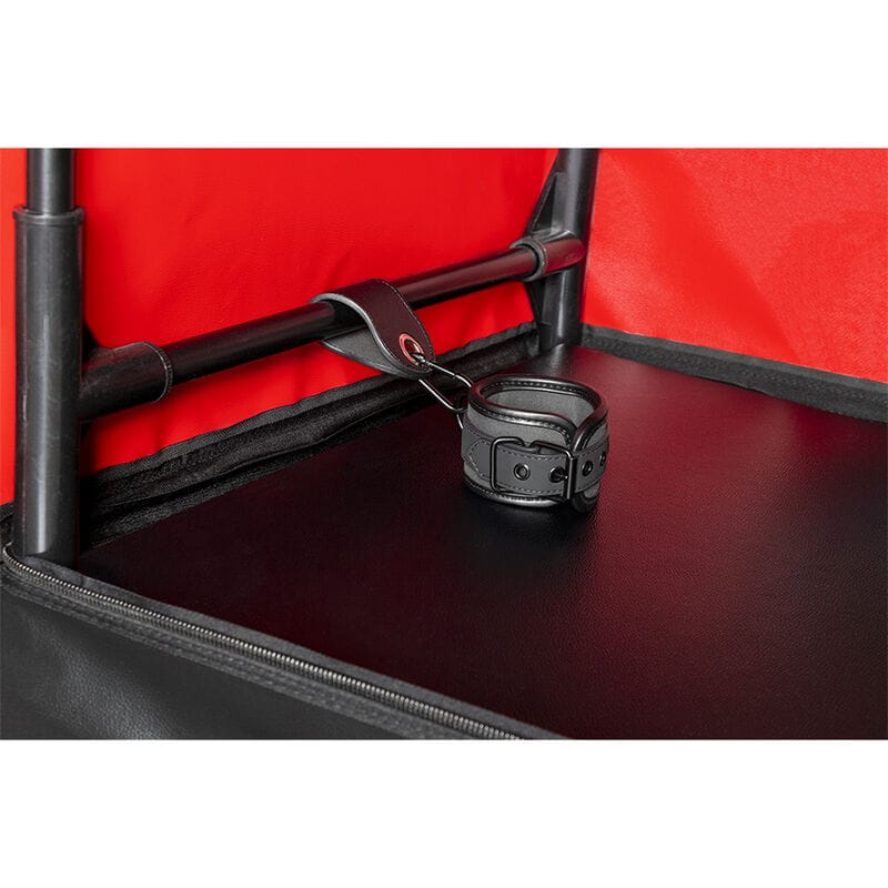 Fetisch-Toy Kink Club Cabina Bukkake Schwarz & Rot.4