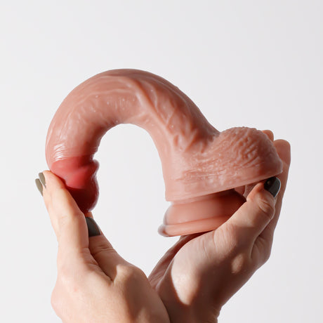 Dildo Inviktus 8 aus Flüssigsilikon Hautfarbe