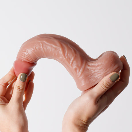 Dildo Inviktus 8,5 aus Flüssigsilikon Hautfarbe