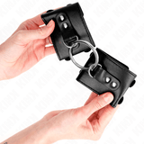 Fesselset Feste Handgelenkfesseln mit Ring und Nieten Verstellbar Schwarz 17 cm – Ansicht 4