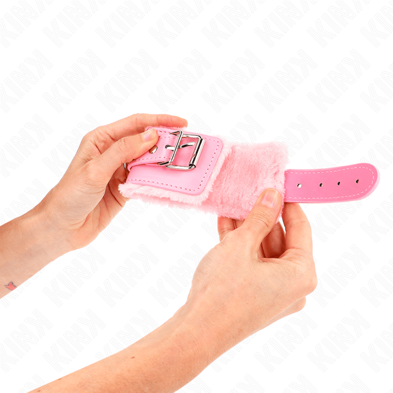 Fesselset pelzgefütterte Handgelenkfesseln Rosa mit Rosa Gürtel Verstellbar 17 cm – Ansicht 4