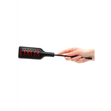 Gerte Ouch mit Aufdruck „XOXO“ aus PU-Leder Schwarz 31,5 x 5 cm – Ansicht 4
