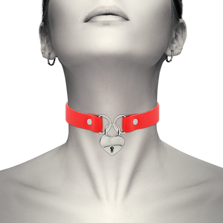 Fetisch-Toy Chic Desire Rote Halskette aus Veganem Leder mit Herz-Accessoire mit Schlüssel.1
