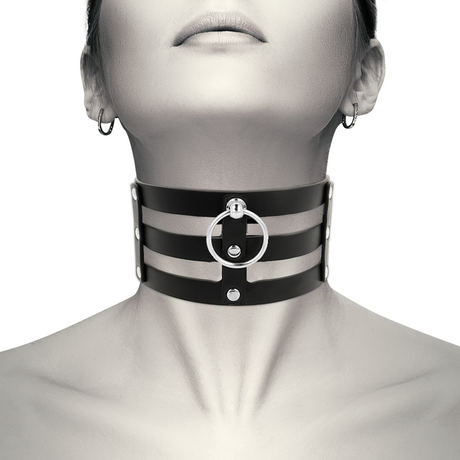 Halsband Chic Desire - Veganes Leder- im Fetisch-Stil.1