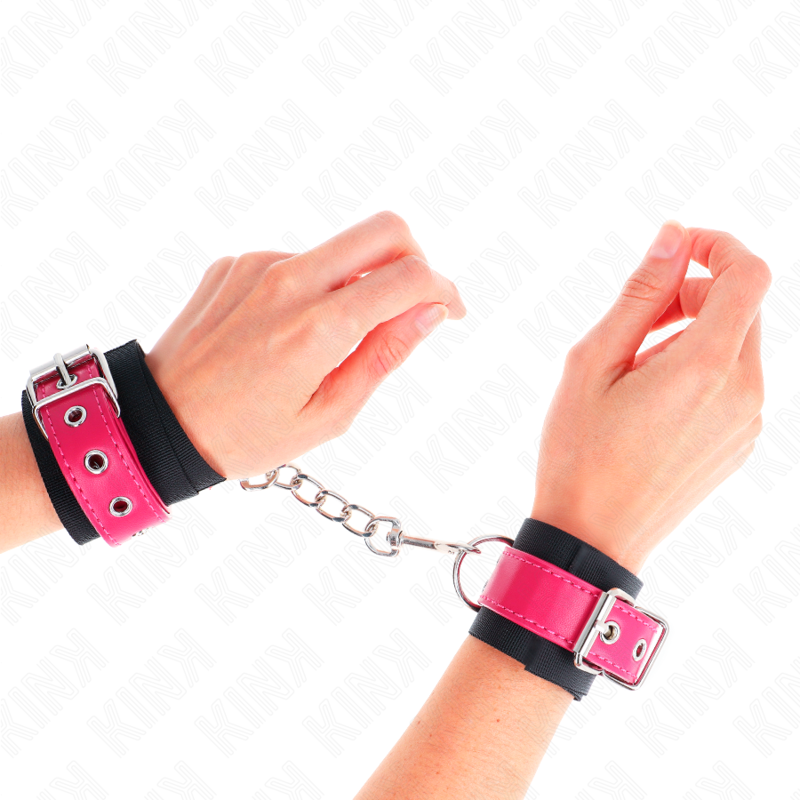 Kink - Nylon Handgelenkfesseln Schwarz mit Kunstledergürtel Himbeerrosa Verstellbar 19-29 cm x 5,1 cm