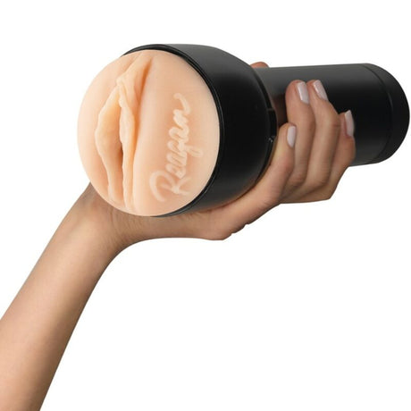 Kiiroo - Fühlen Sie Reagan Foxx Stroker Kiiroo Stars Collection