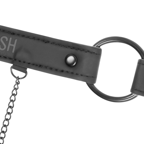 Fetish Submissive - Knebelring mit Nippelklemmen