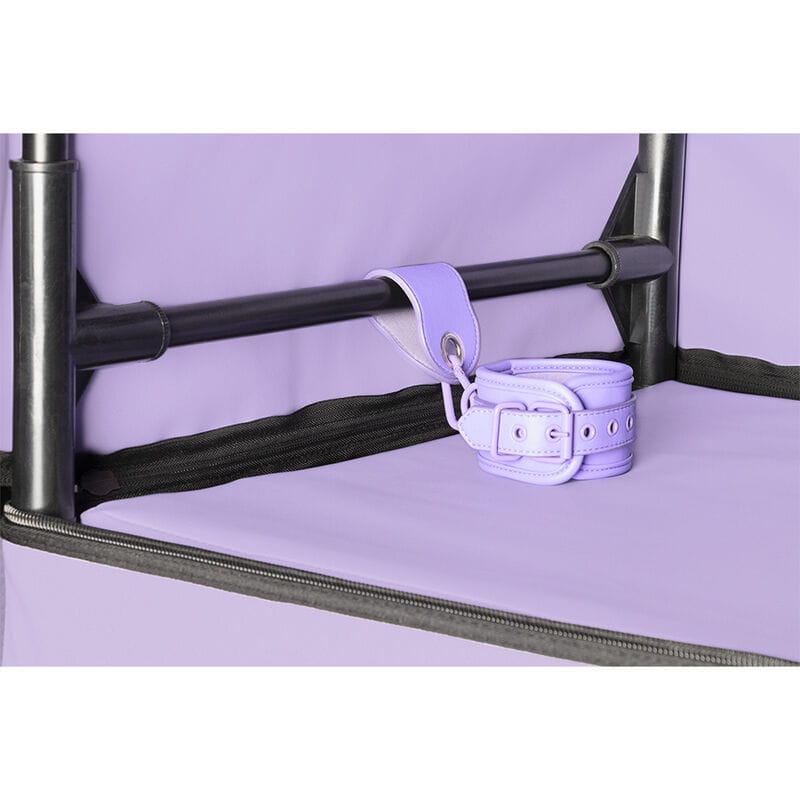 Fetisch-Toy Kink Club Cabina Bukkake Morado.9